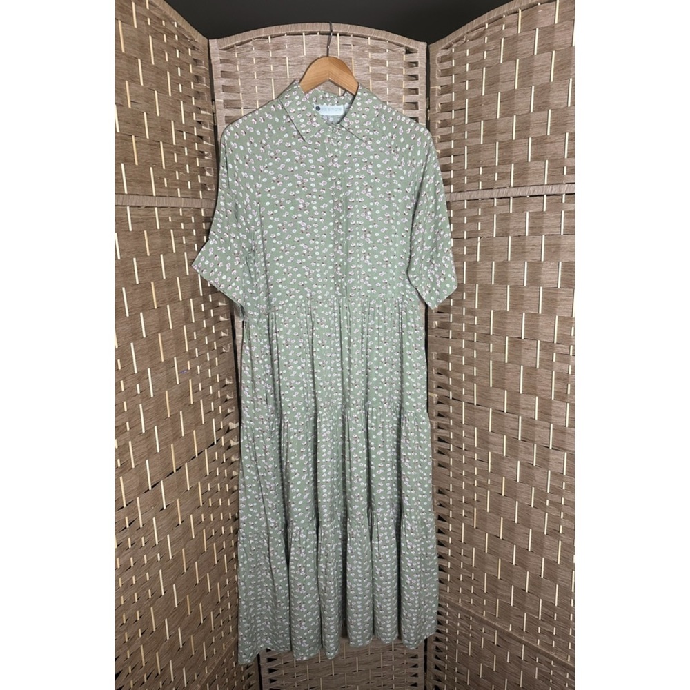 Light Green Floral Button-Front Midi Dress